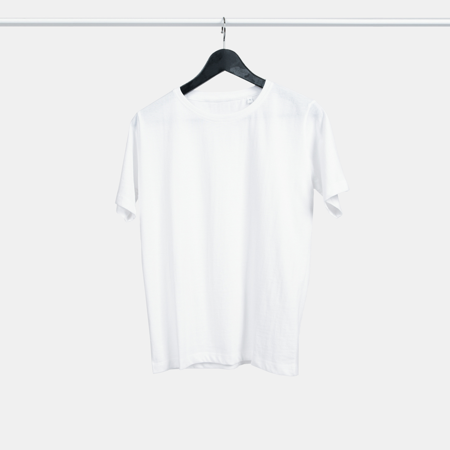 Genanvendt T-shirt i hvid til kvinder fra A-PIONEER